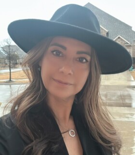 Profile picture of Kim Layton